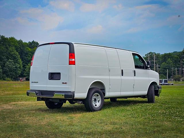 2025 GMC Savana 3500