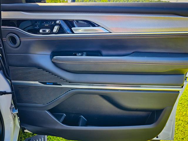 2022 Jeep Grand Wagoneer Series III