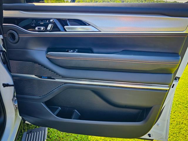 2022 Jeep Grand Wagoneer Series III