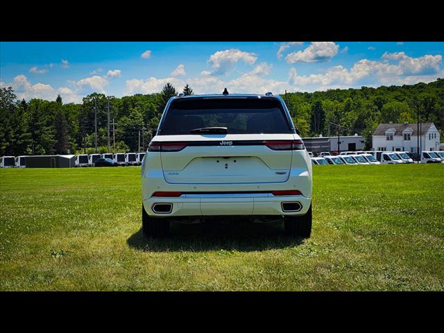 2024 Jeep Grand Cherokee Summit