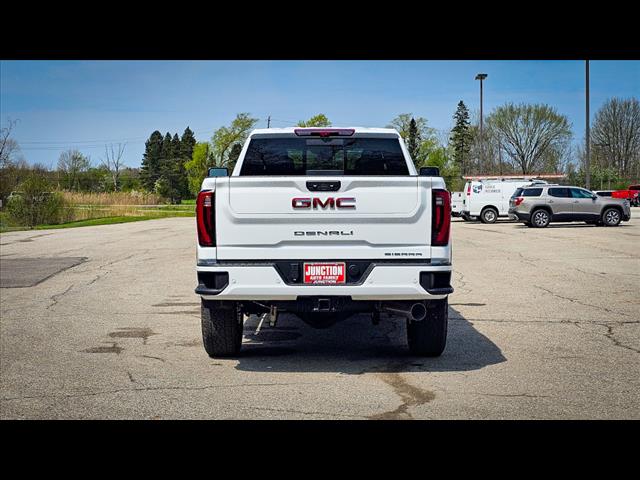 2025 GMC Sierra 2500HD Denali