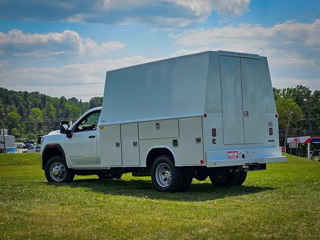 2025 GMC Sierra 3500HD CC Pro