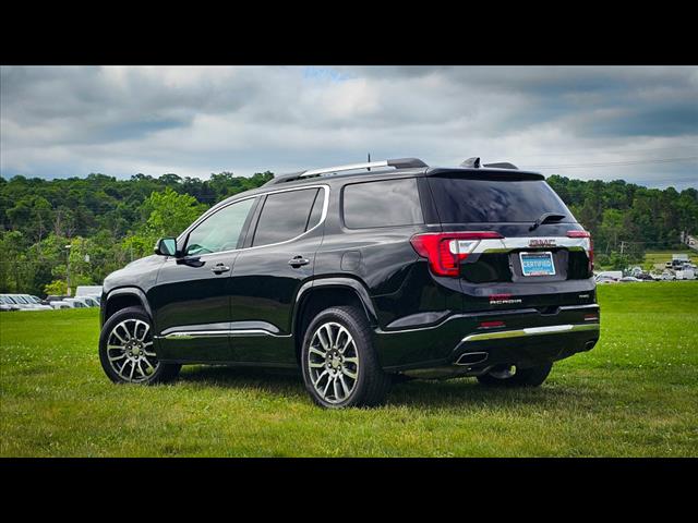 2022 GMC Acadia Denali