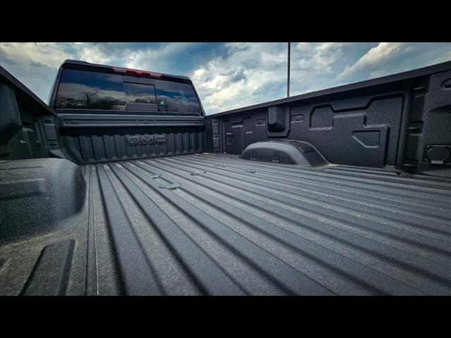 2025 GMC Sierra 3500HD SLT