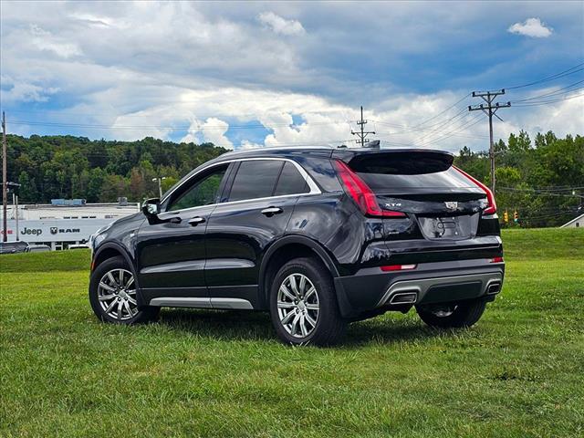 2022 Cadillac XT4 Premium Luxury