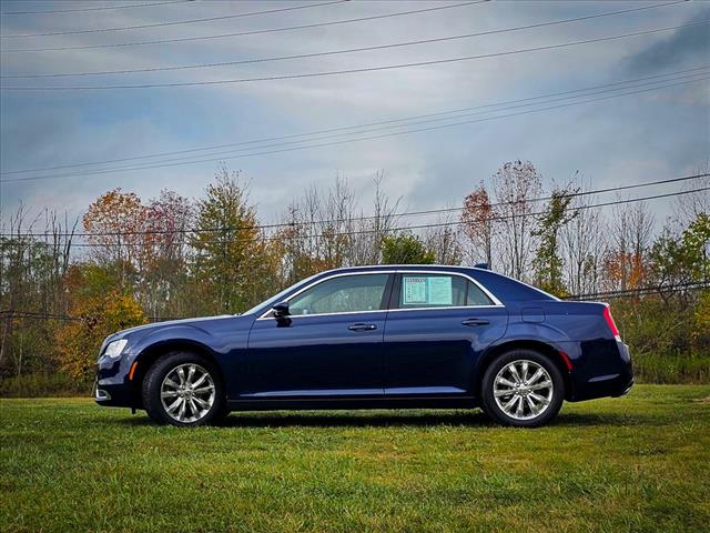 2016 Chrysler 300 LTD