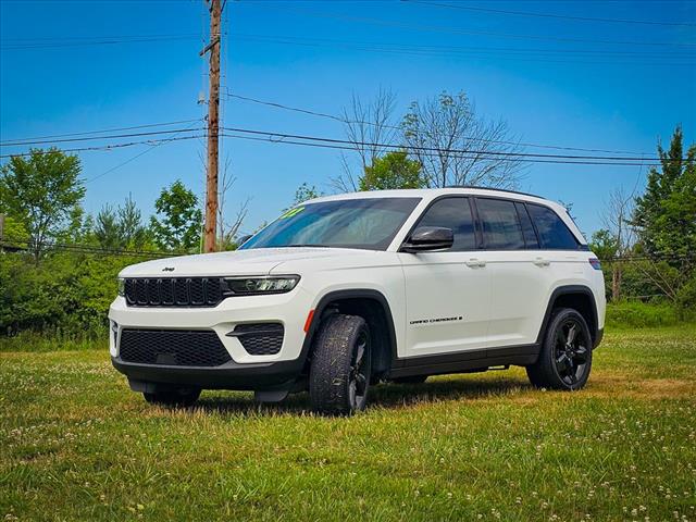 2022 Jeep Grand Cherokee Altitude