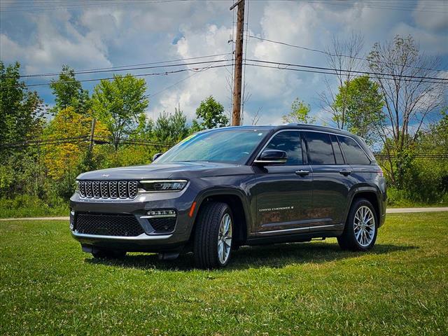 2022 Jeep Grand Cherokee Summit
