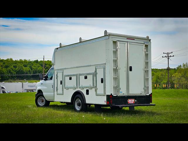 2018 Ford E-Series E-350 SD