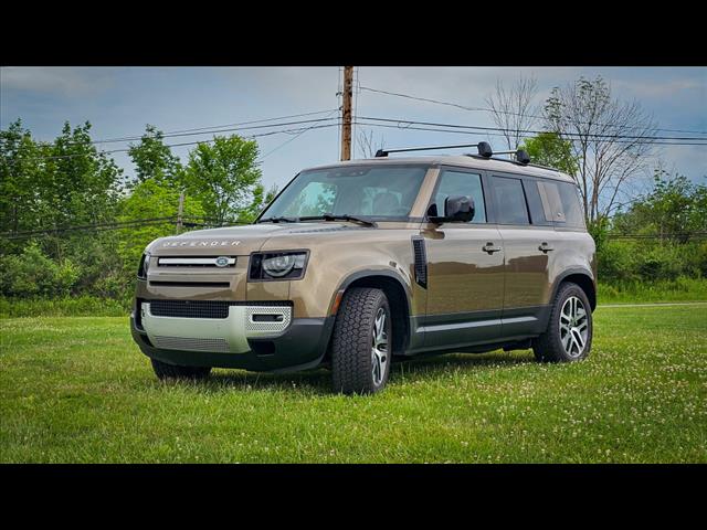 2024 Land Rover Defender 110 P300 S