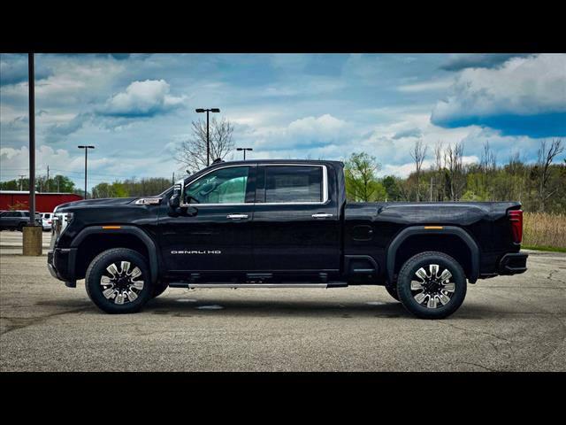 2025 GMC Sierra 2500HD Denali