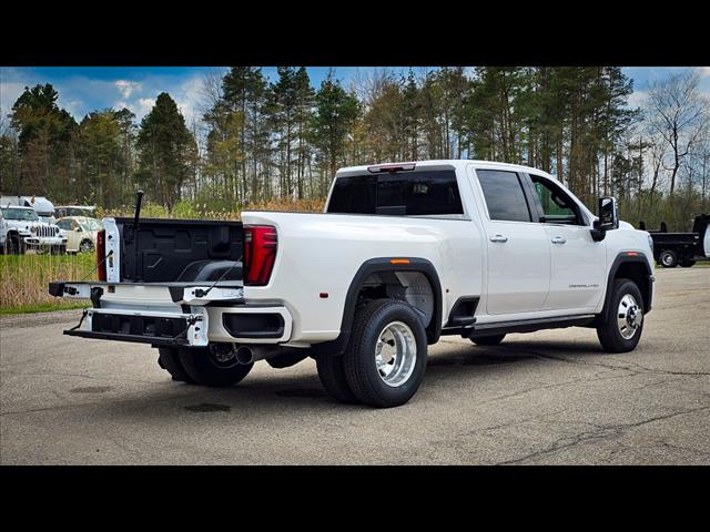 2025 GMC Sierra 3500HD Denali Ultimate