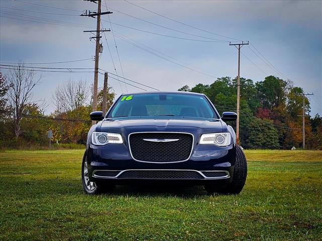 2016 Chrysler 300 LTD