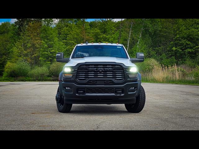 2025 RAM 5500 REG