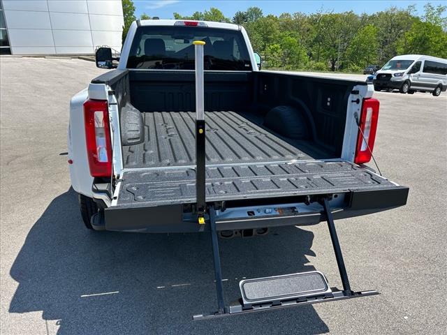 2025 Ford F-350 Super Duty XLT