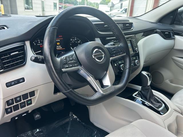 2022 Nissan Rogue Sport SV