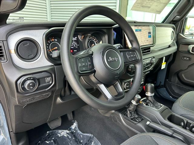 2025 Jeep Gladiator NightHawk
