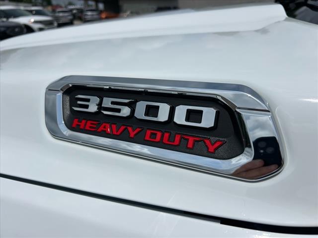 2024 RAM 3500 SLT Cab & Chassis 4x4 DRW