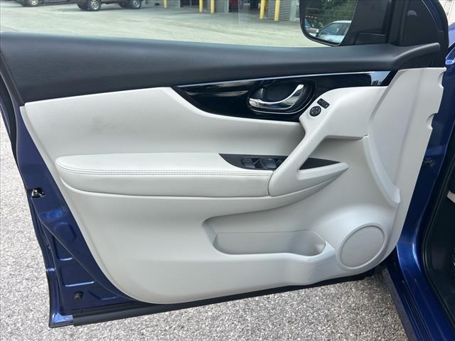 2022 Nissan Rogue Sport SV