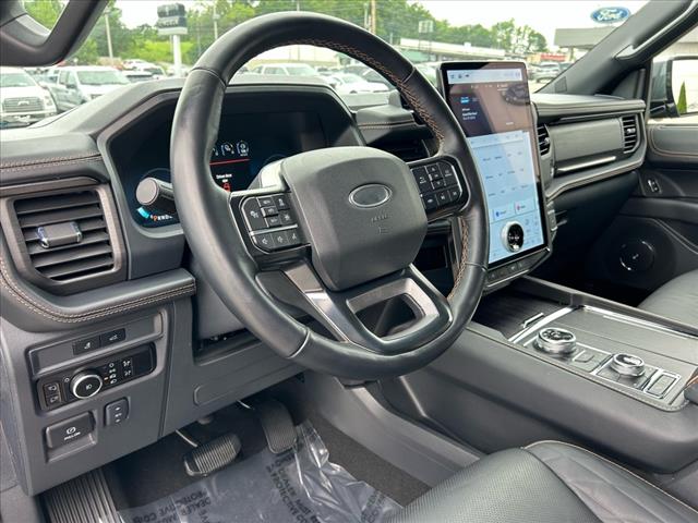 2023 Ford Expedition Platinum 4x4 w/EcoBoost