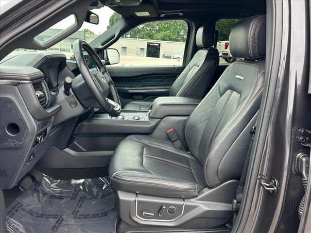 2023 Ford Expedition Platinum 4x4 w/EcoBoost