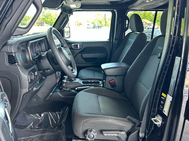 2024 Jeep Wrangler Rubicon 4xe 4x4