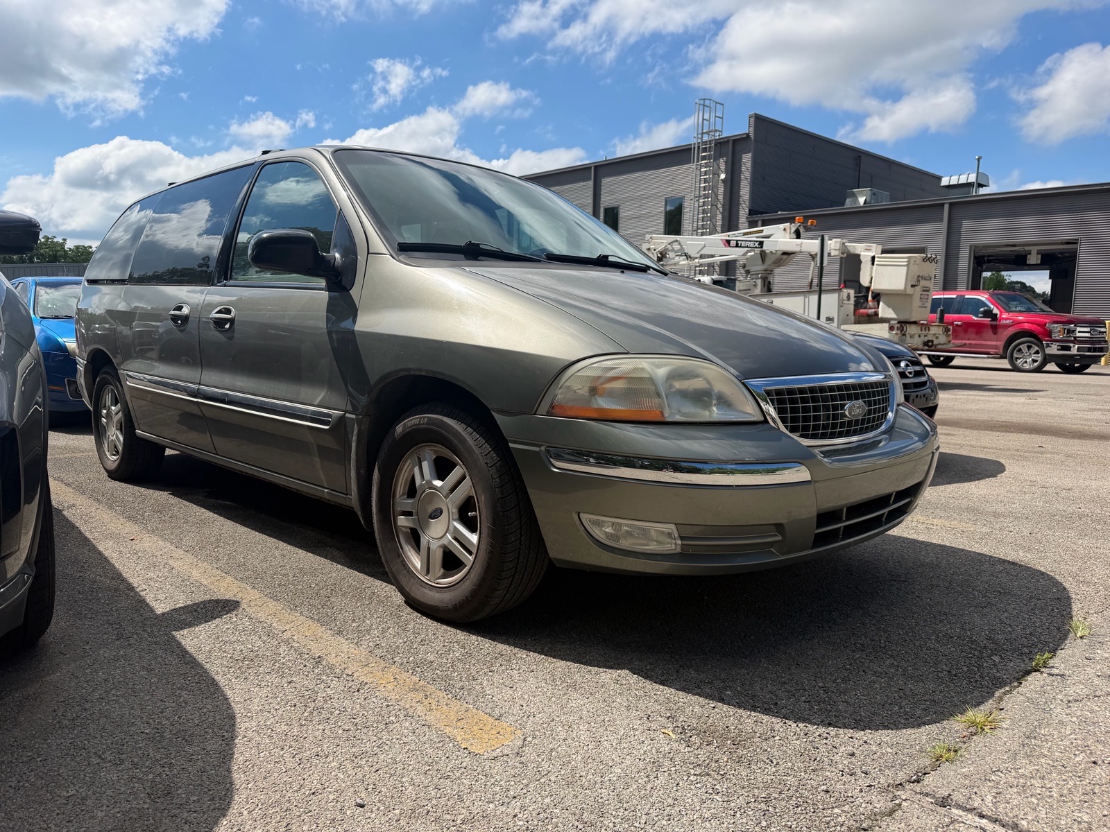 2003 Ford Windstar Minivan Front-Wheel Drive 4-Speed Automatic