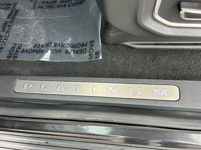 2023 Ford Expedition Platinum 4x4 w/EcoBoost