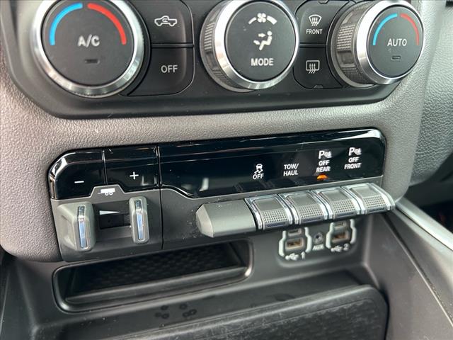 2021 RAM 1500 Big Horn Night Pkg. 4x4