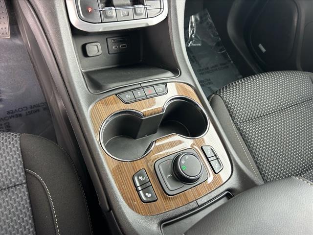 2023 GMC Acadia SLE Black Edition