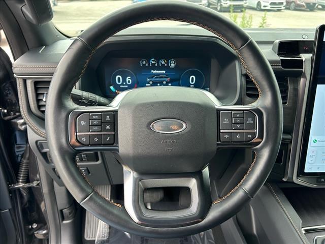 2023 Ford Expedition Platinum 4x4 w/EcoBoost