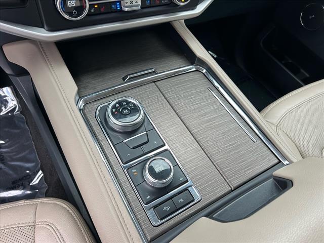2023 Ford Expedition MAX Limited 4x4 w/EcoBoost