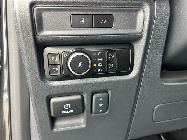 2023 Ford Expedition Platinum 4x4 w/EcoBoost