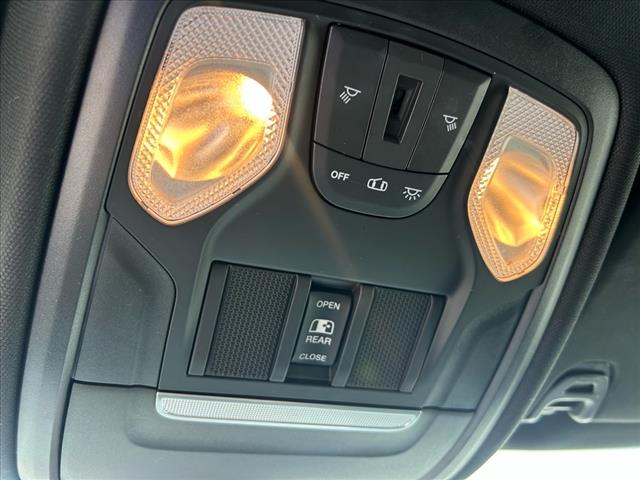 2021 RAM 1500 Big Horn Night Pkg. 4x4
