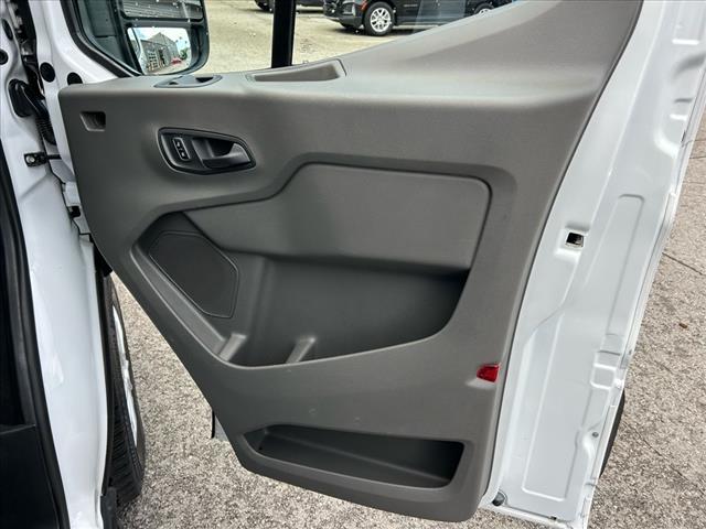 2023 Ford Transit 350 XLT 15-Passenger Low Roof