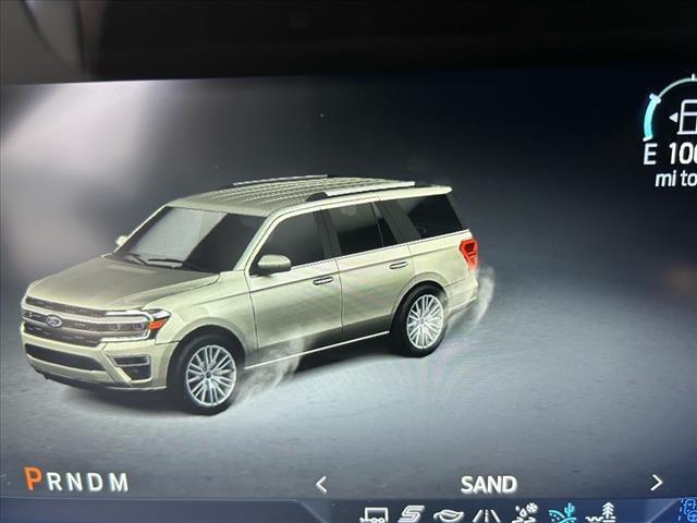 2023 Ford Expedition Platinum 4x4 w/EcoBoost
