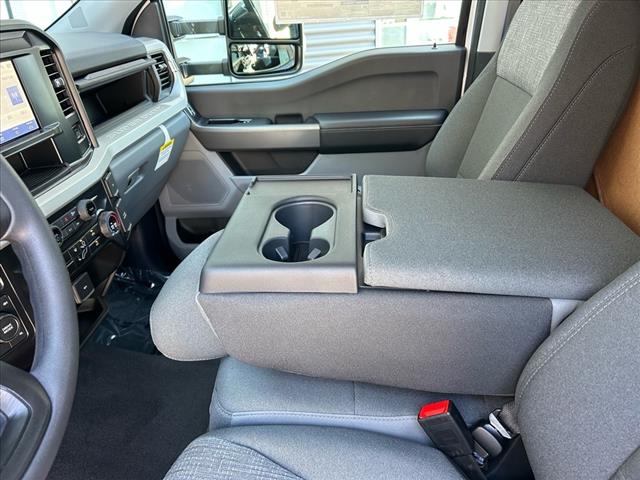 2025 Ford F-350 Super Duty XLT