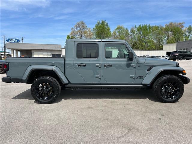 2025 Jeep Gladiator NightHawk