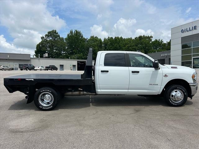 2024 RAM 3500 SLT Cab & Chassis 4x4 DRW