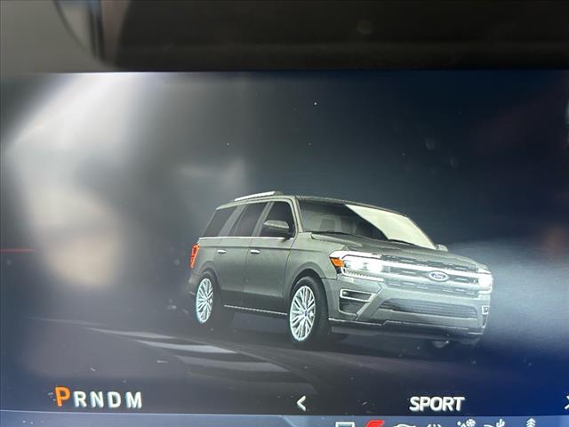 2023 Ford Expedition Platinum 4x4 w/EcoBoost