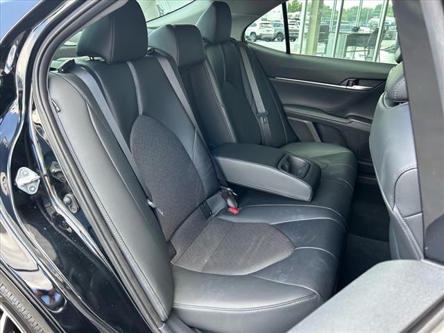 2022 Toyota Camry Hybrid XLE