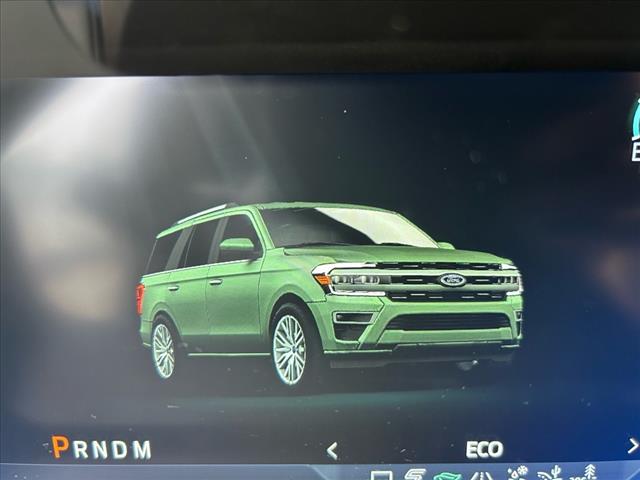 2023 Ford Expedition Platinum 4x4 w/EcoBoost