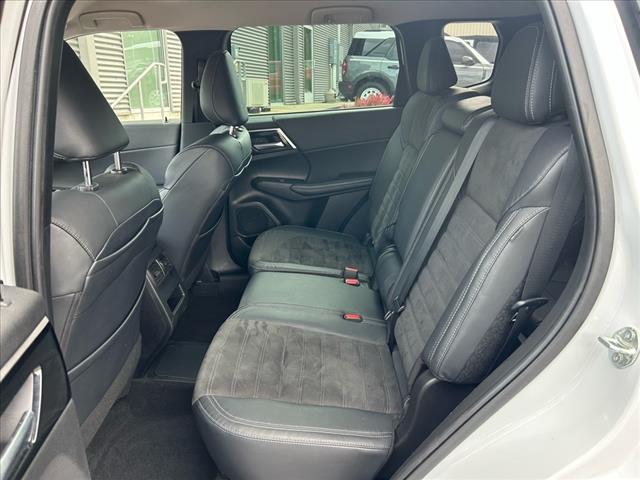 2023 Mitsubishi Outlander PHEV HYBRID SE AWD
