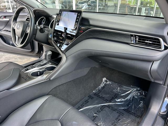 2022 Toyota Camry Hybrid XLE