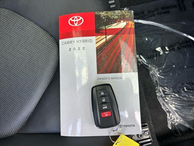 2022 Toyota Camry Hybrid XLE