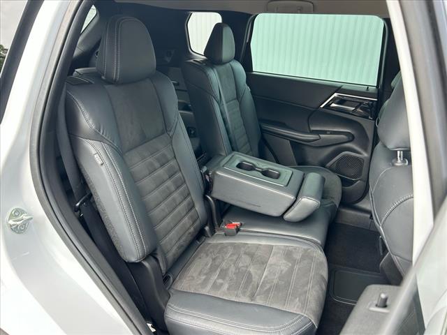 2023 Mitsubishi Outlander PHEV HYBRID SE AWD