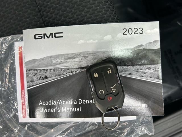2023 GMC Acadia SLE Black Edition