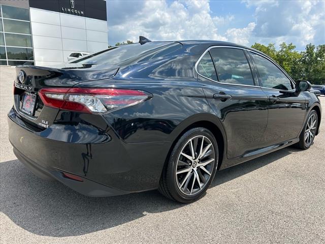 2022 Toyota Camry Hybrid XLE