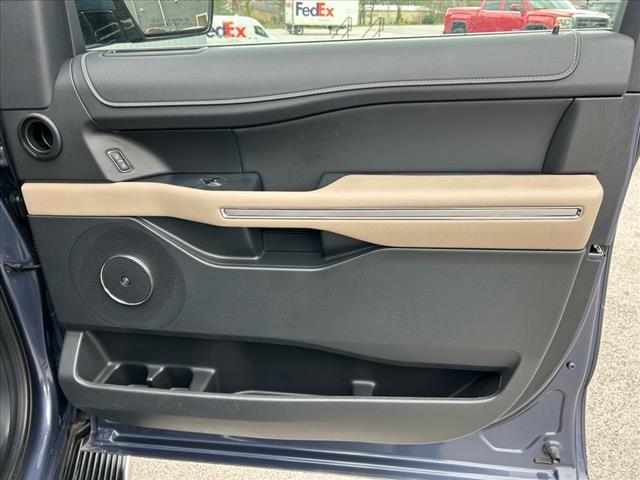 2023 Ford Expedition MAX Limited 4x4 w/EcoBoost