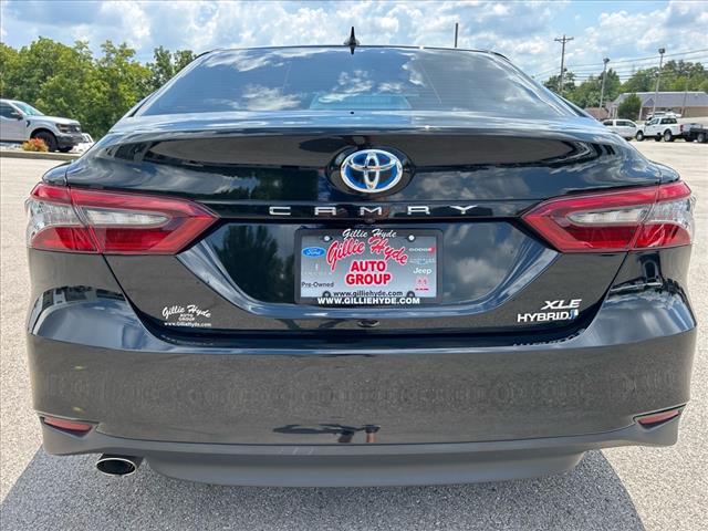 2022 Toyota Camry Hybrid XLE